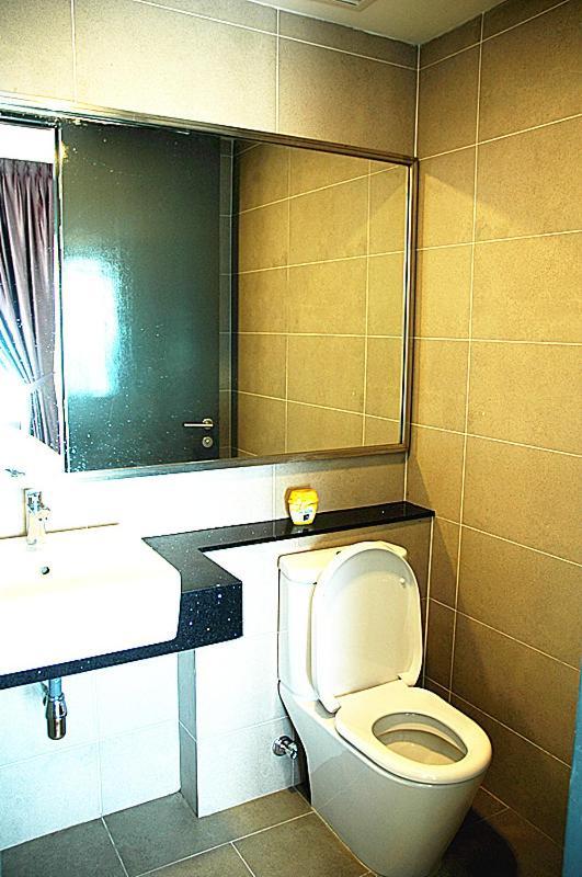 Tropicana Suite@Jalan Macalister George Town Exterior foto