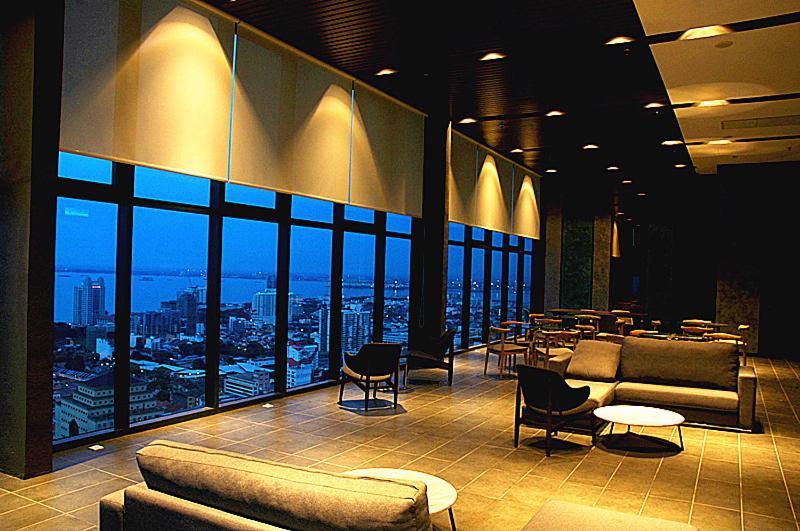Tropicana Suite@Jalan Macalister George Town Exterior foto